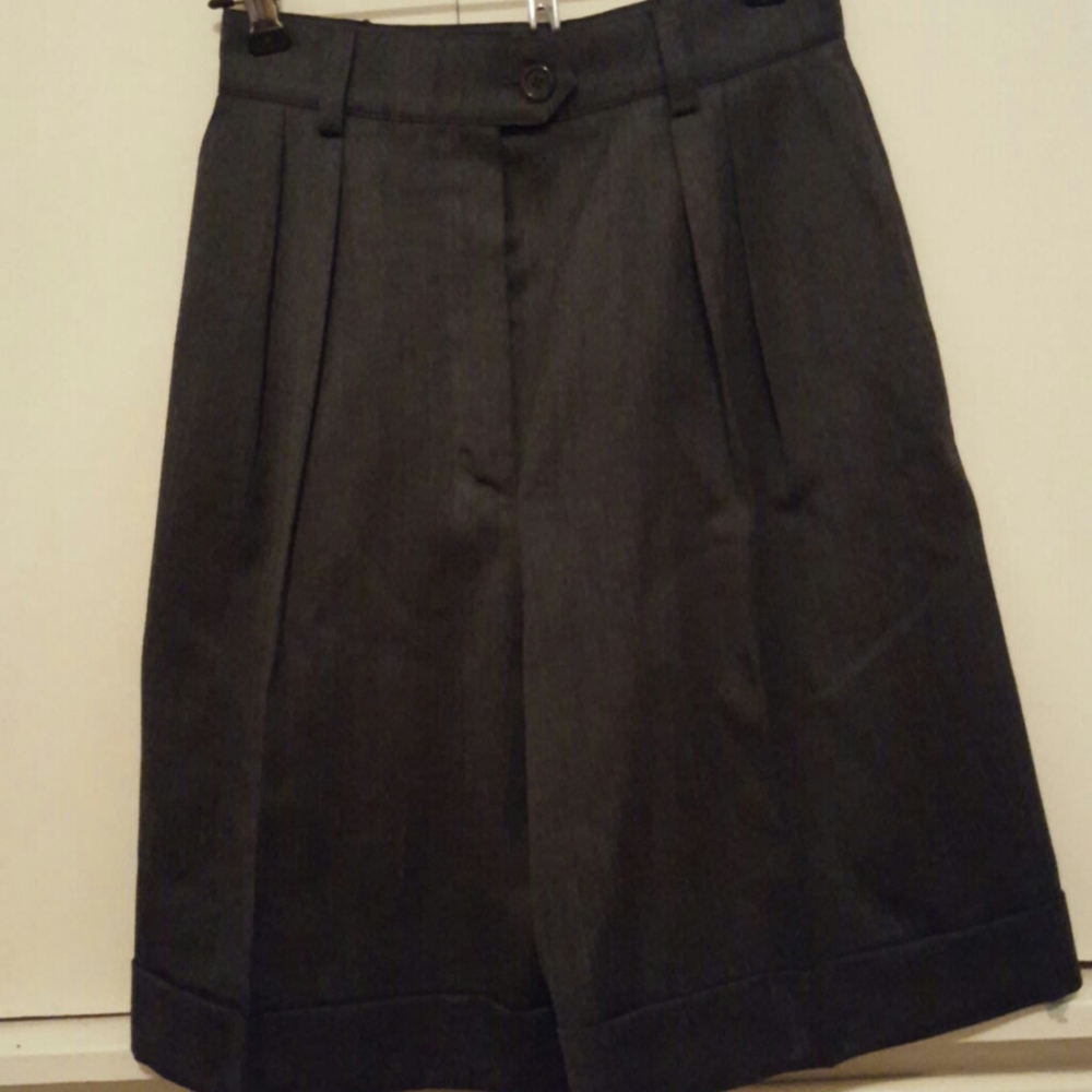 Escada Vintage high waist pleated long short sz XS